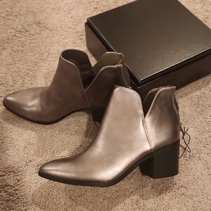 Chic Women's Metallic Ankle Booties